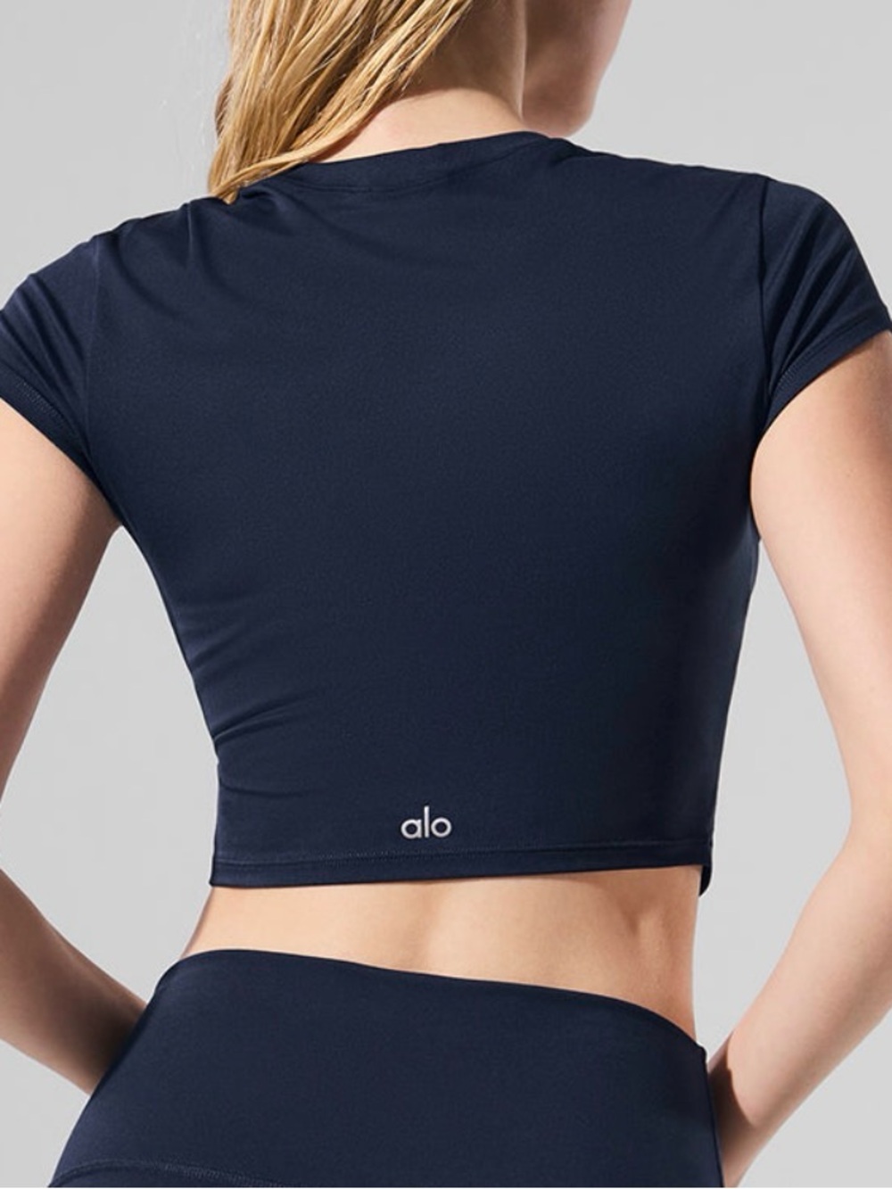 Alo Finnese Navy Crop Tee